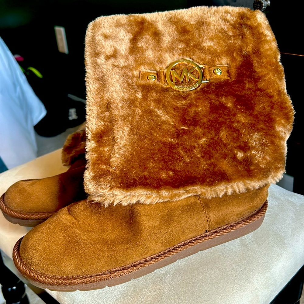 Ugg Like Michael Kors Boots
